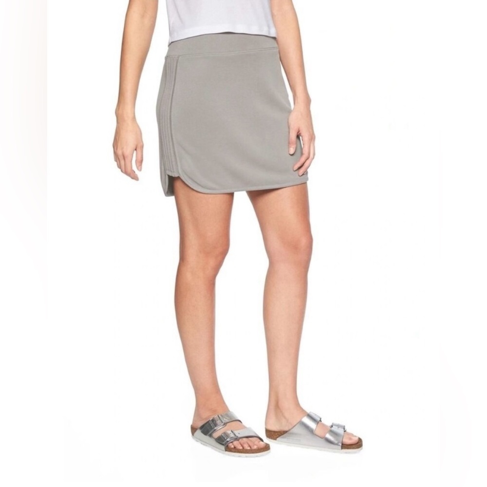 Athleta serenity skirt gray athletic women’s S small tall ST activewear pull on